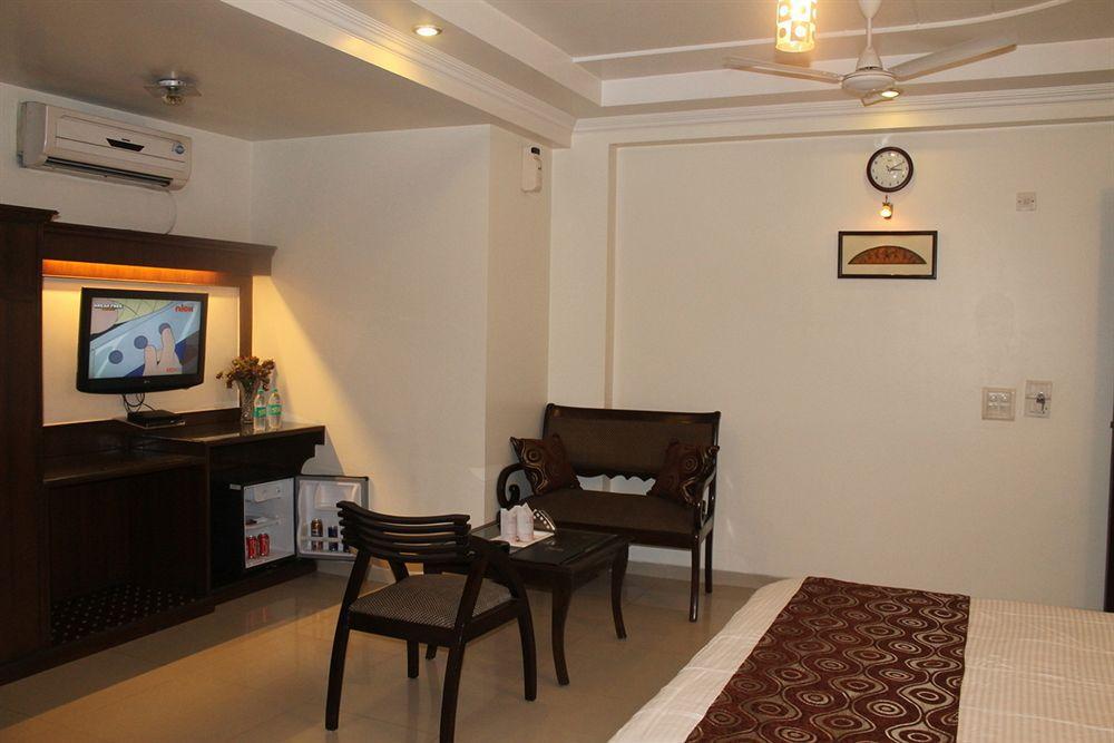 Hotel Shipra International New Delhi Ngoại thất bức ảnh