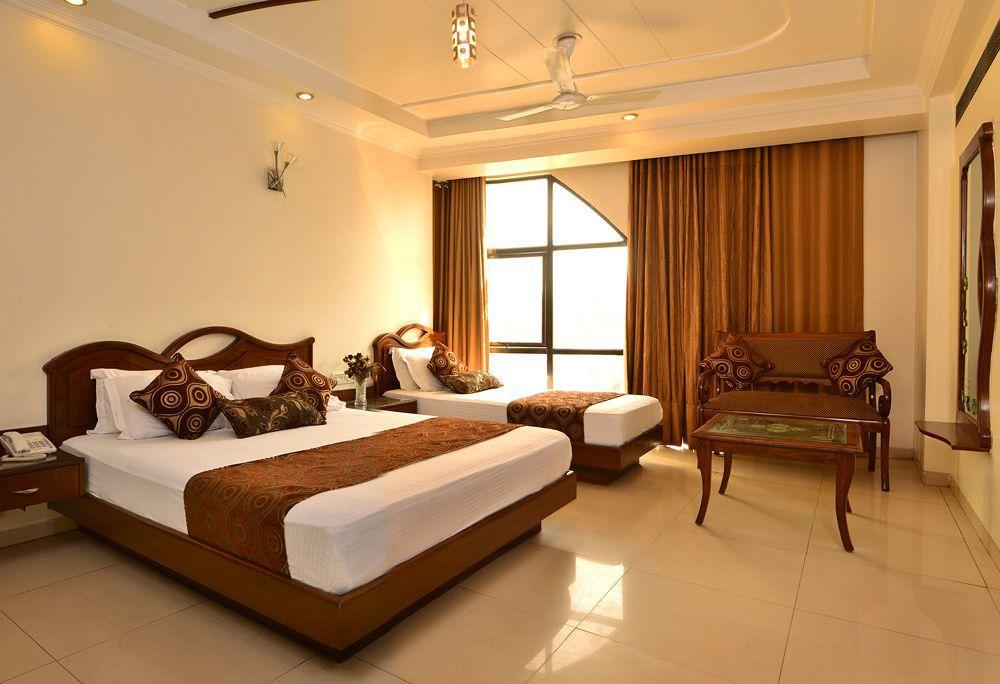 Hotel Shipra International New Delhi Ngoại thất bức ảnh