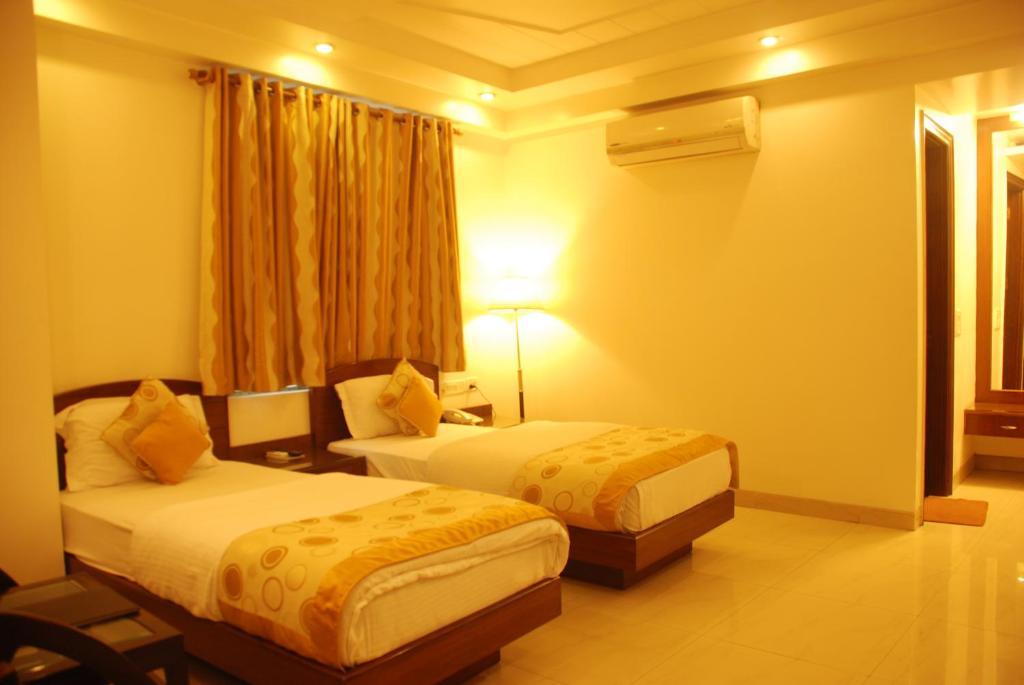 Hotel Shipra International New Delhi Ngoại thất bức ảnh