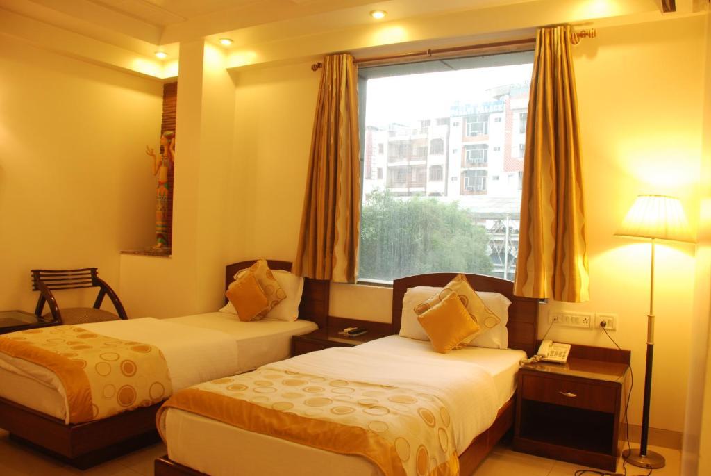 Hotel Shipra International New Delhi Ngoại thất bức ảnh