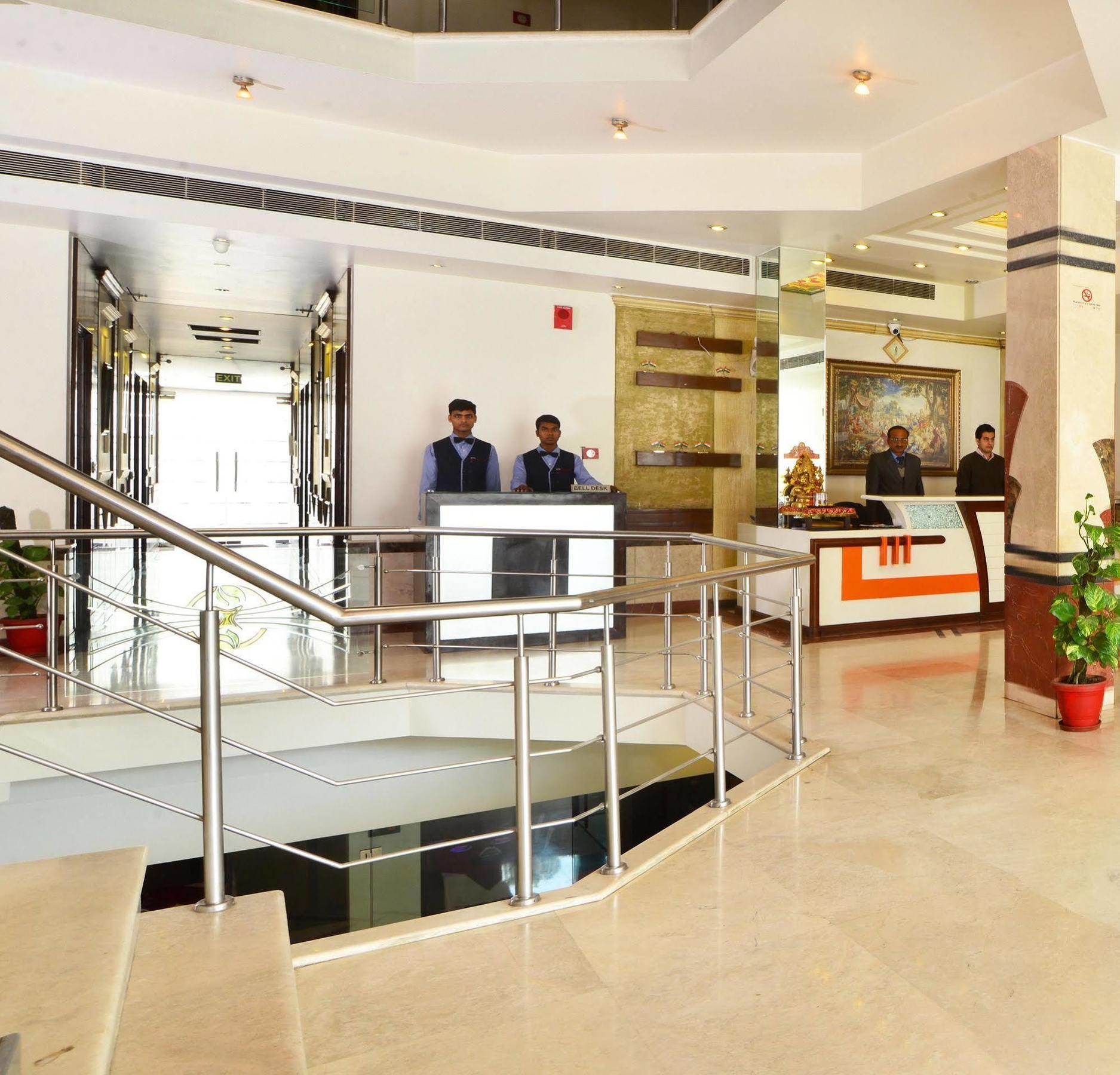 Hotel Shipra International New Delhi Ngoại thất bức ảnh