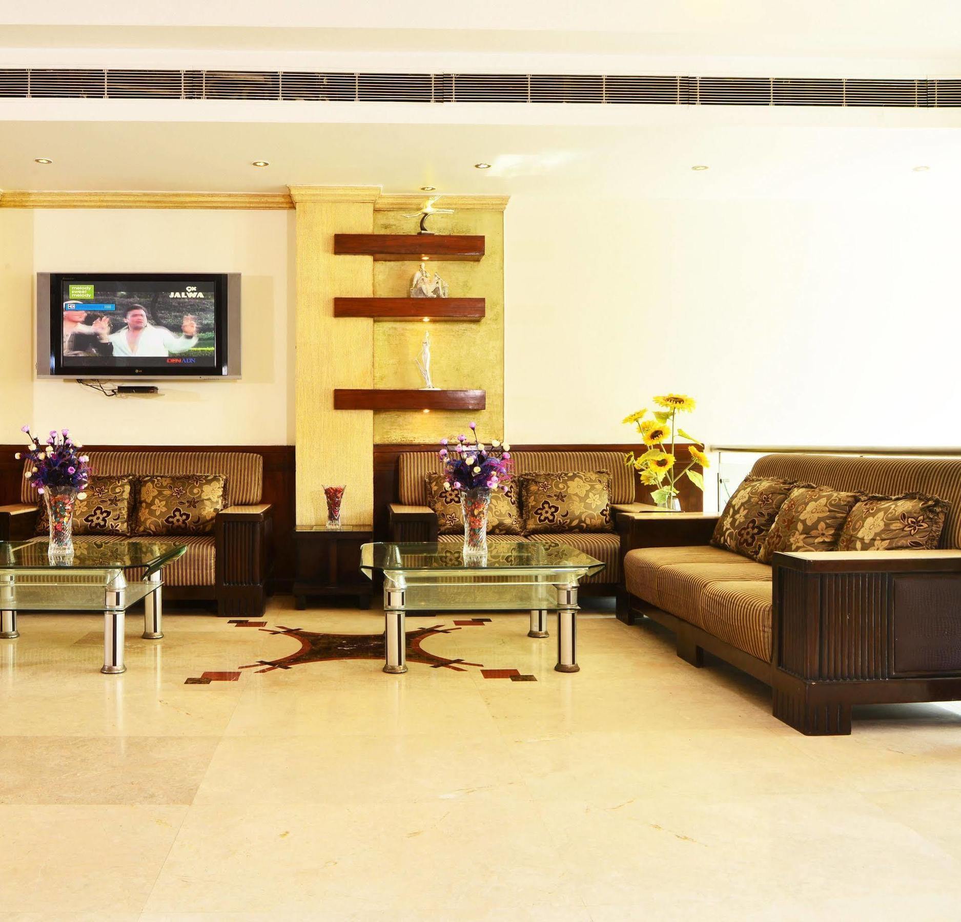 Hotel Shipra International New Delhi Ngoại thất bức ảnh